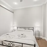 Glam Flat W Viewpooldeck