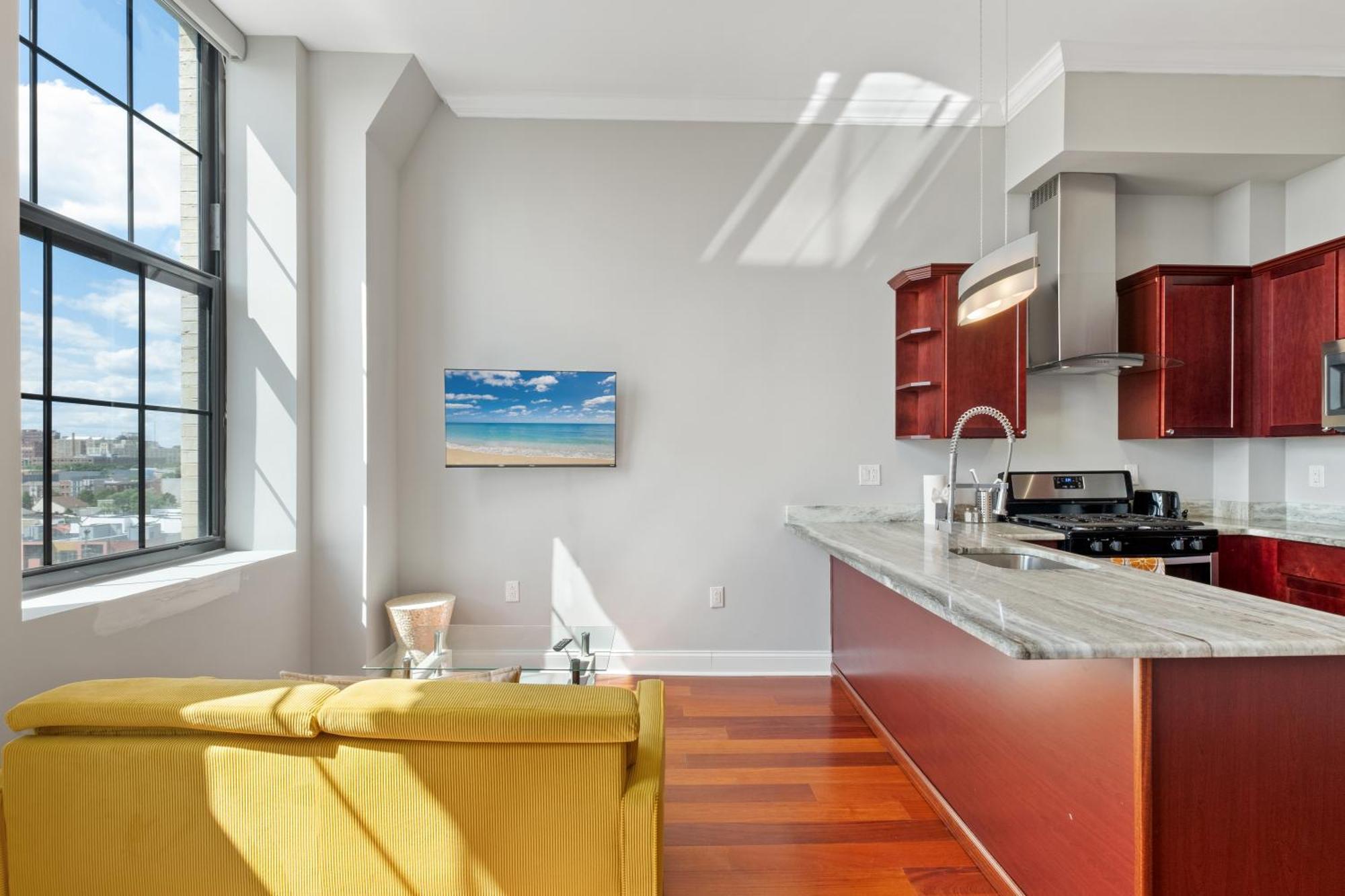 Glam Flat W Viewpooldeck * Philadelphia