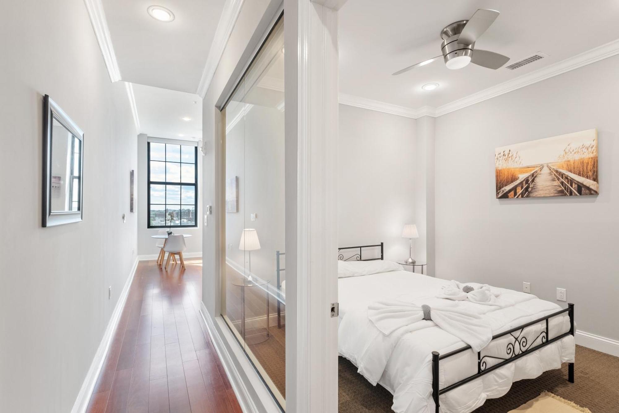 Glam Flat W Viewpooldeck Apartment Philadelphia